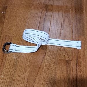 Double hoop white belt with blue stripes